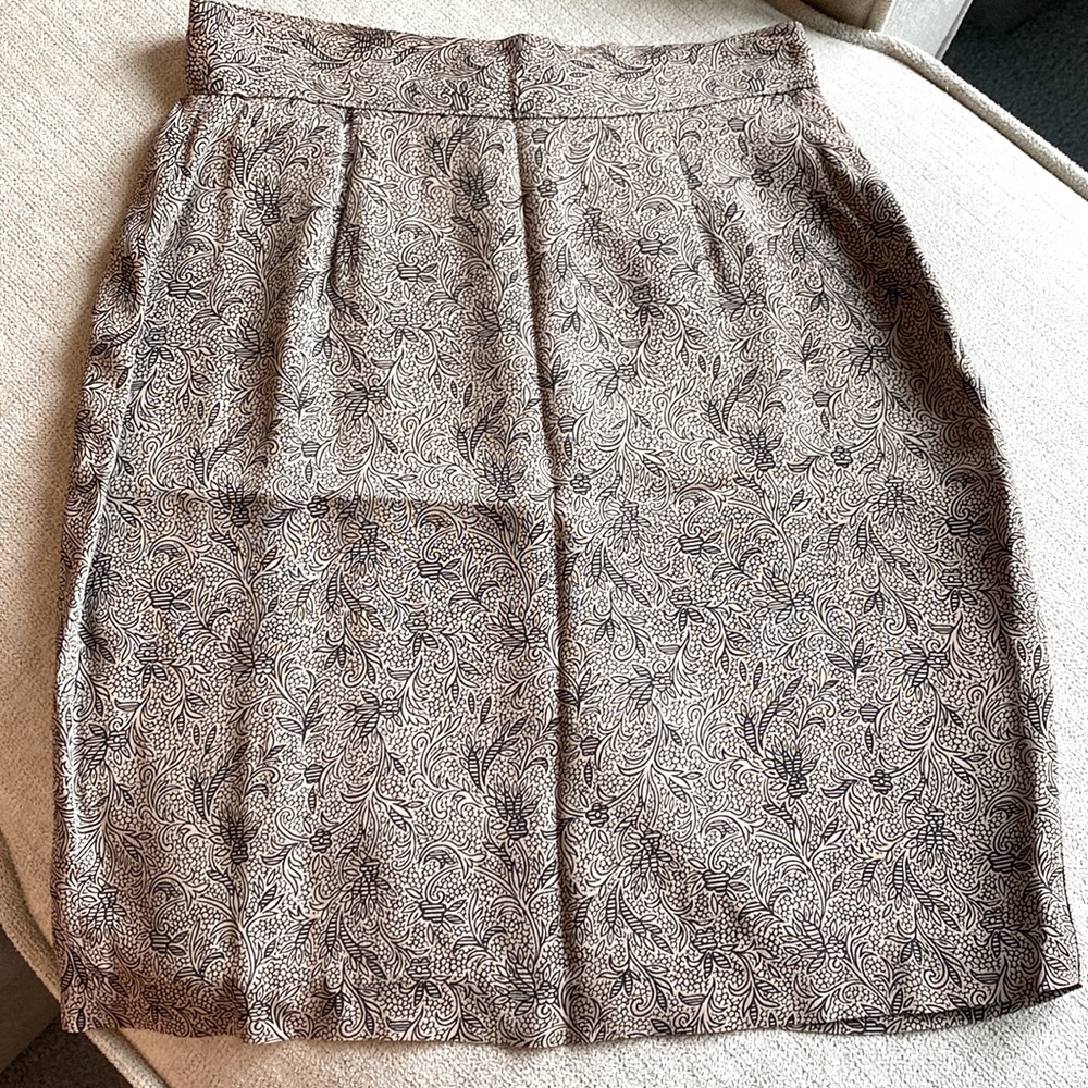 Granite size 7 skirt. Brown and black patterned skirt. Fully lined. Back zipper
